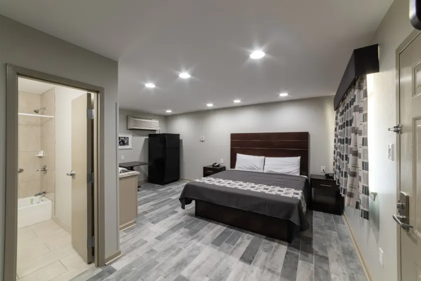 Budget Inn & Suites Baton Rouge - Image 1