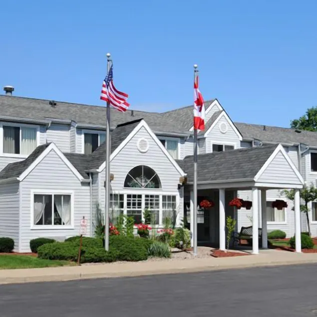 CenterWay Hotel Buffalo North Near University - Image 1