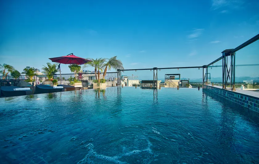 The Yen Residences Halong Hotel - Image 1