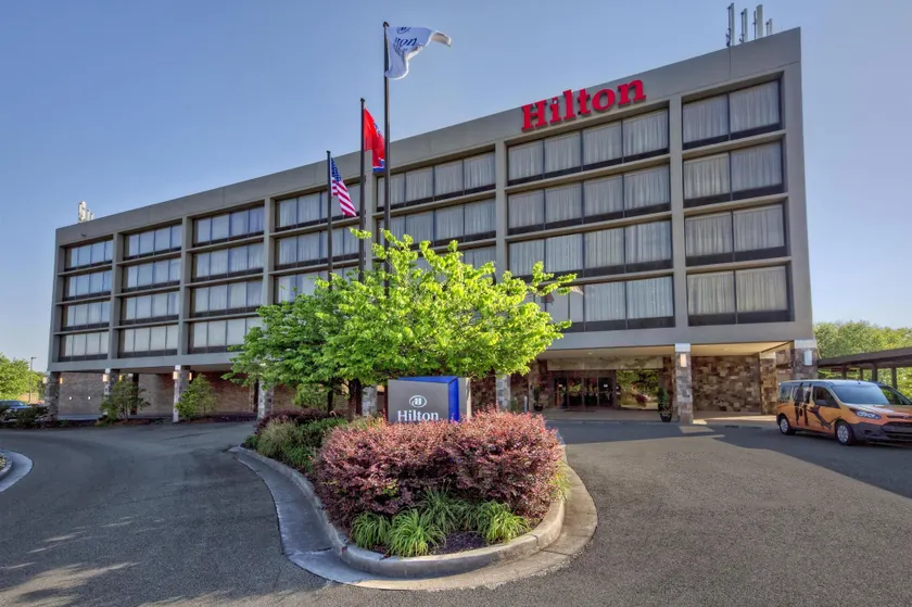 Hilton Knoxville Airport - Image 1