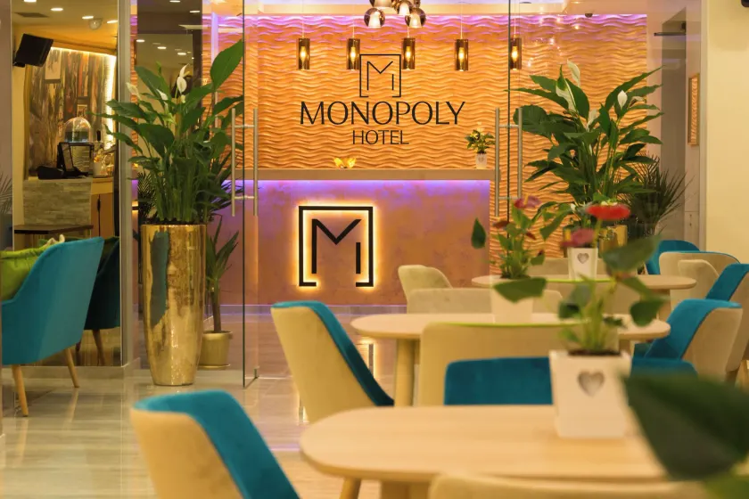 Monopoly Hotel - Image 1