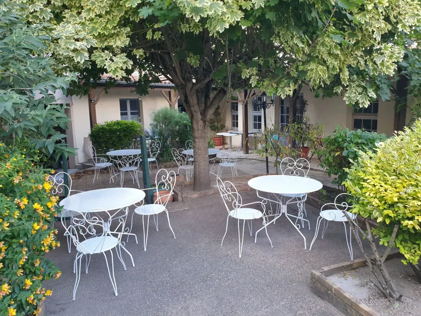 Le Relais du Chateau - Image 1