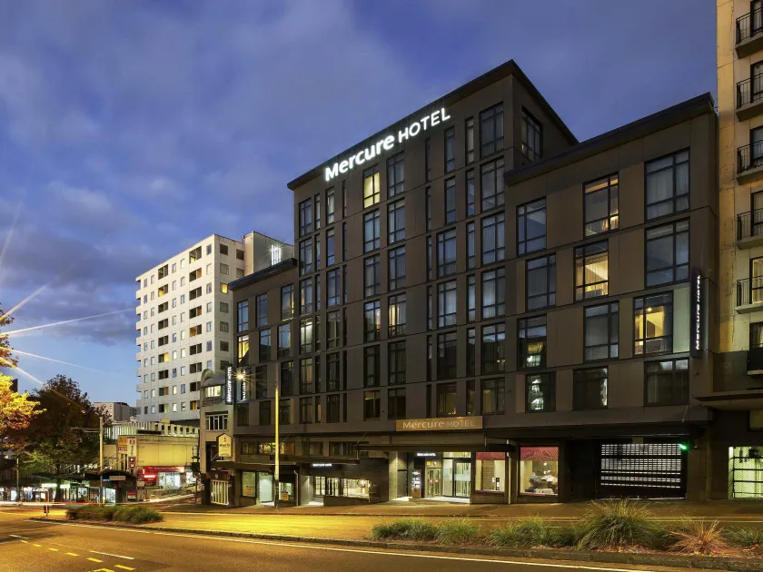 Mercure Auckland Queen Street - Image 1
