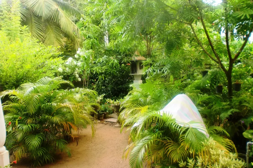 White Villa - Image 1