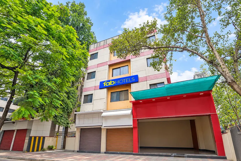 FabHotel Sai Seva - Image 1