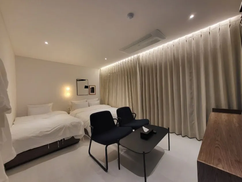 Anook Hotel Osan - Image 1