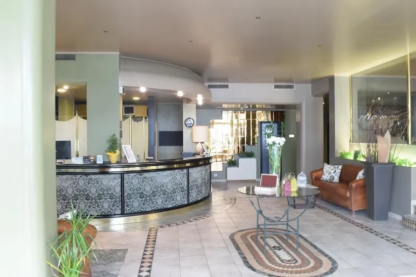 Ariminum Hotel - Image 1