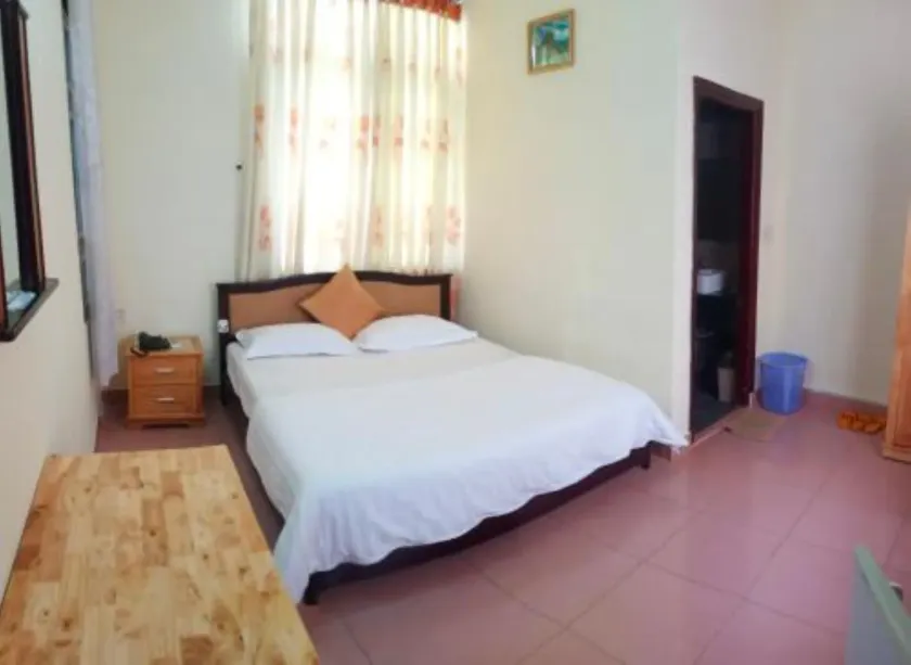 Cat Phu Hotel - Image 1