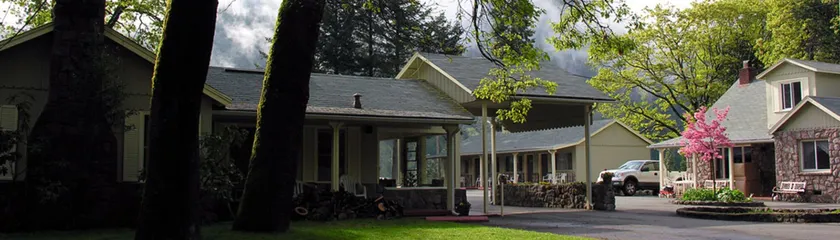 Dunsmuir Lodge - Image 1