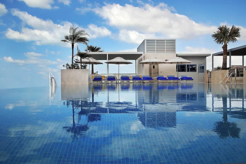 Grand Cosmopolitan Hotel - Image 1