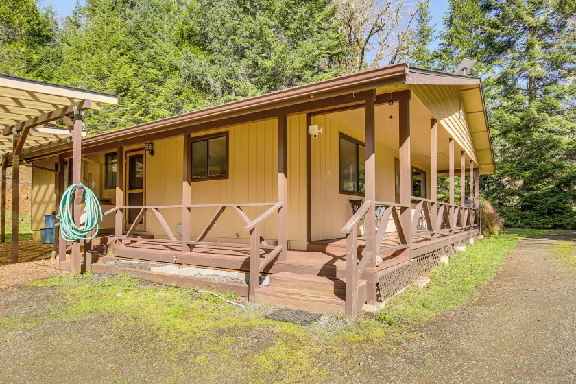 Creative Escape! Eagle's Nest Hideaway - Image 1