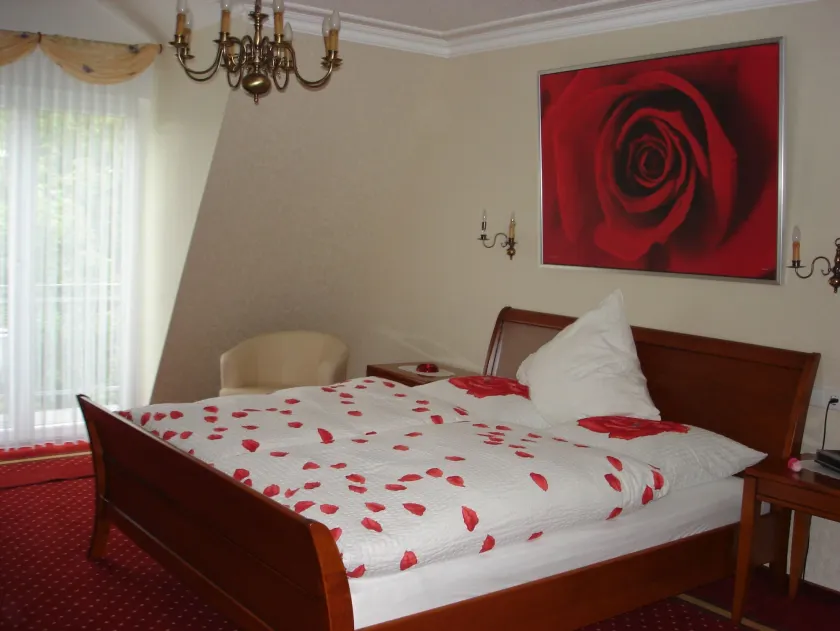 Hotel zum Rehberg - Image 1