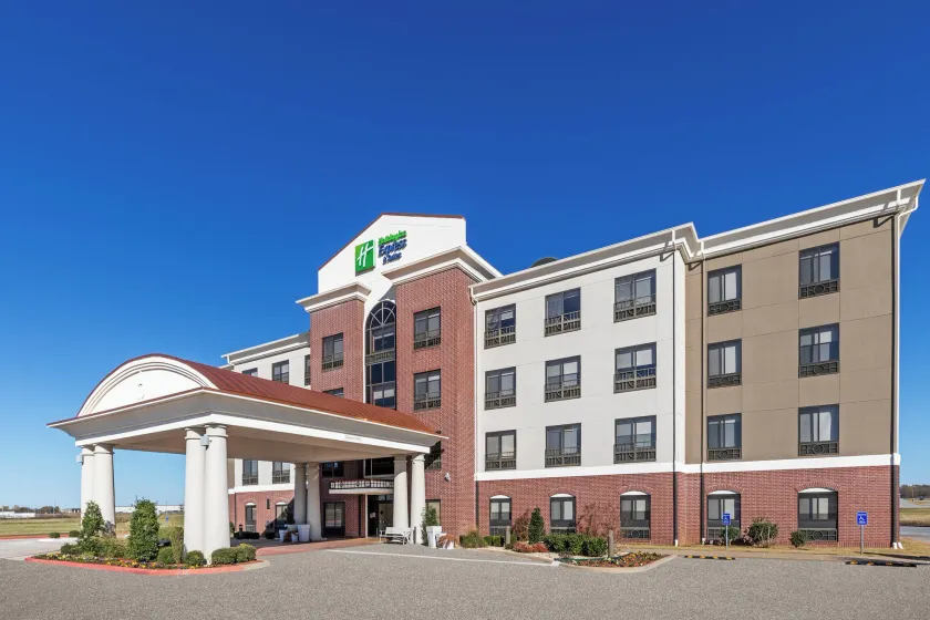 Holiday Inn Express and Suites Pryor by IHG - Image 1