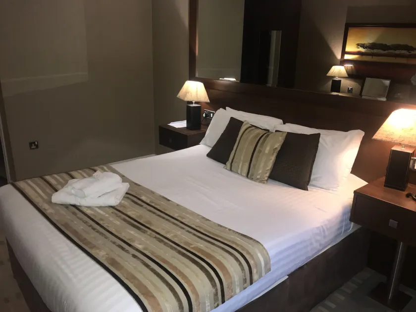 Alona Hotel - Image 1
