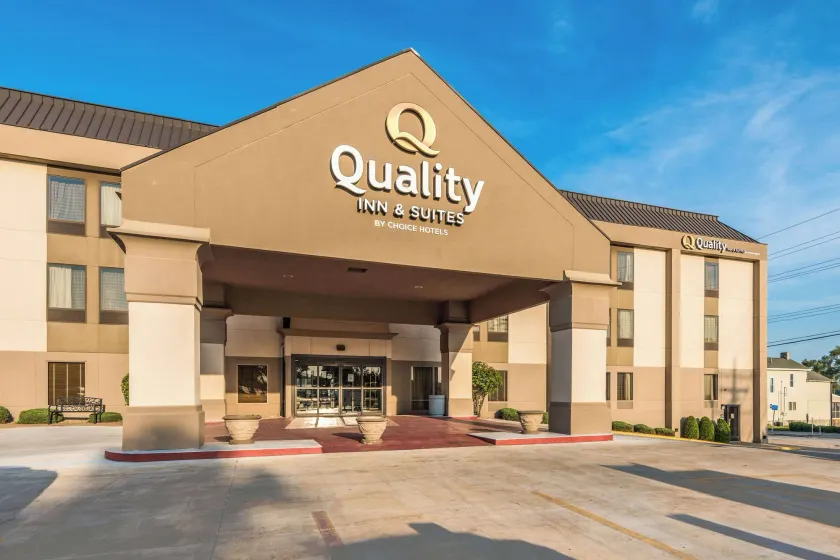 Quality Inn & Suites Quincy - Downtown - Image 1