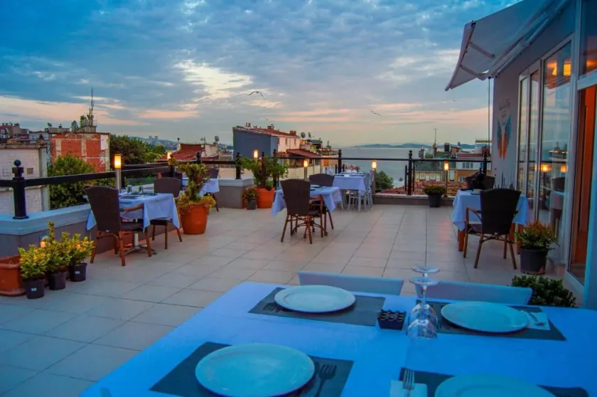 Sarnic Premier Hotel - Image 1