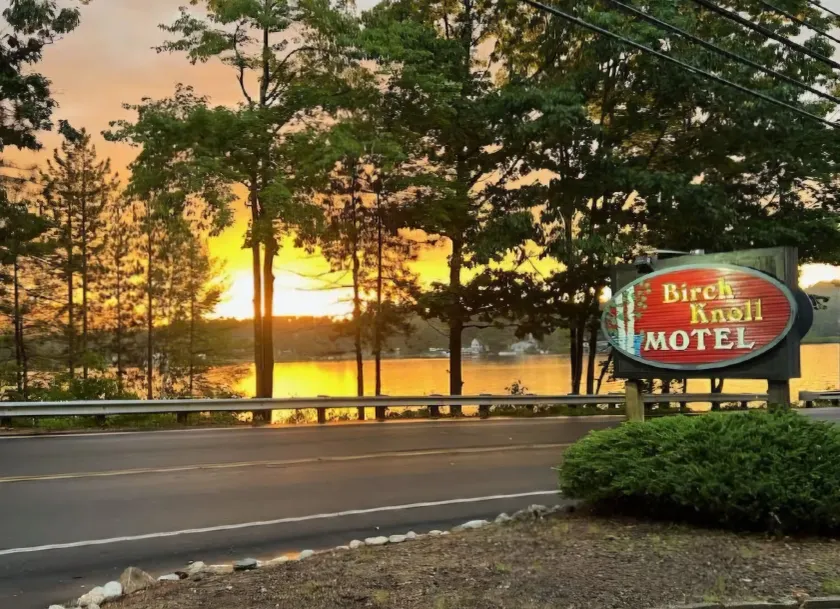 Birch Knoll Motel - Image 1