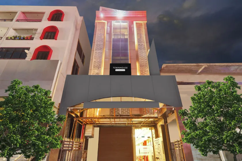 Super Townhouse Kankarbagh Formerly Kunwar Alcajars - Image 1