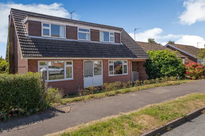 38 Dale End - Image 1