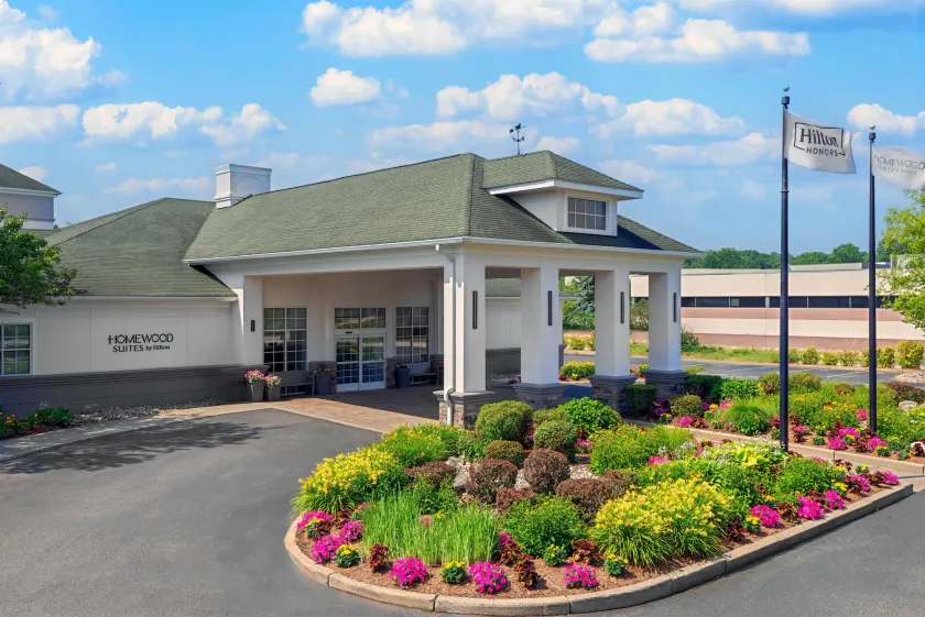 Homewood Suites by Hilton Holyoke-Springfield/North - Image 1