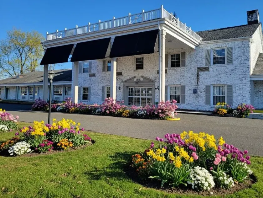 Circle Hotel Fairfield - Image 1
