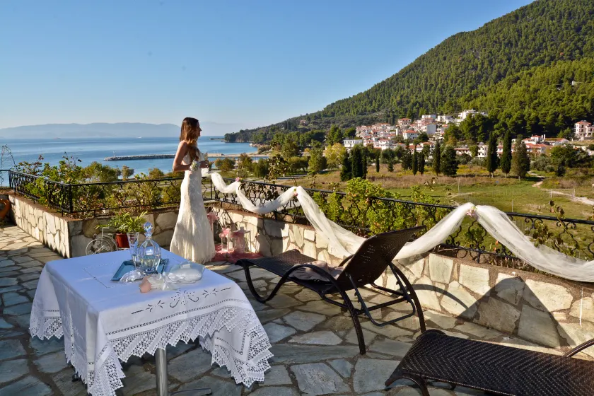 Hovolo Hotel Apartments - Image 1