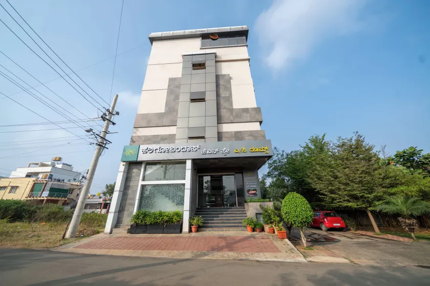 Hotel J N Stay Mysore - 12 Minutes to Mysore Palace - Image 1
