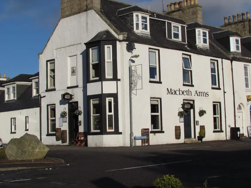 Macbeth Arms - Image 1