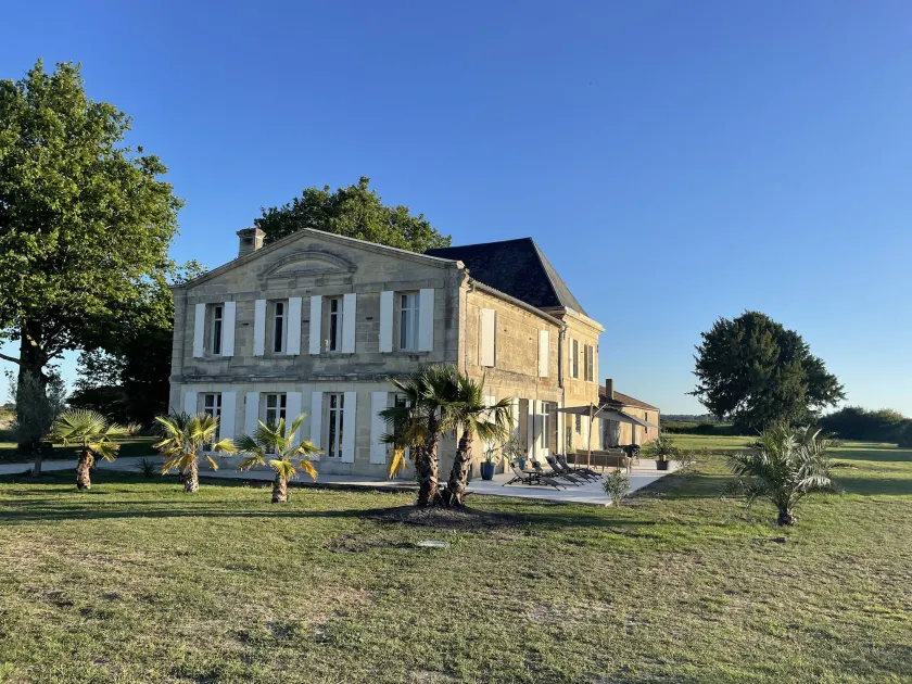 Château de Neyran chambre d'hôtes & Spa - Image 1