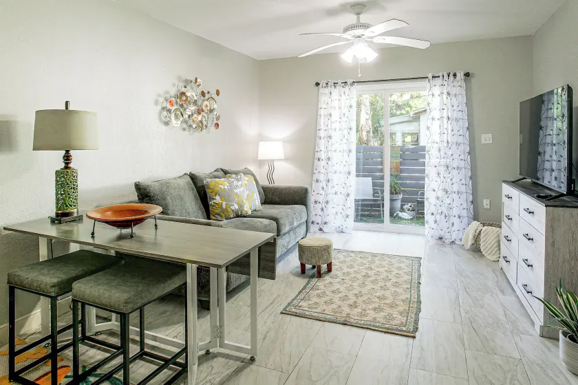 Gulf Coast Corner Condo Near Charlotte Harbor - Image 1
