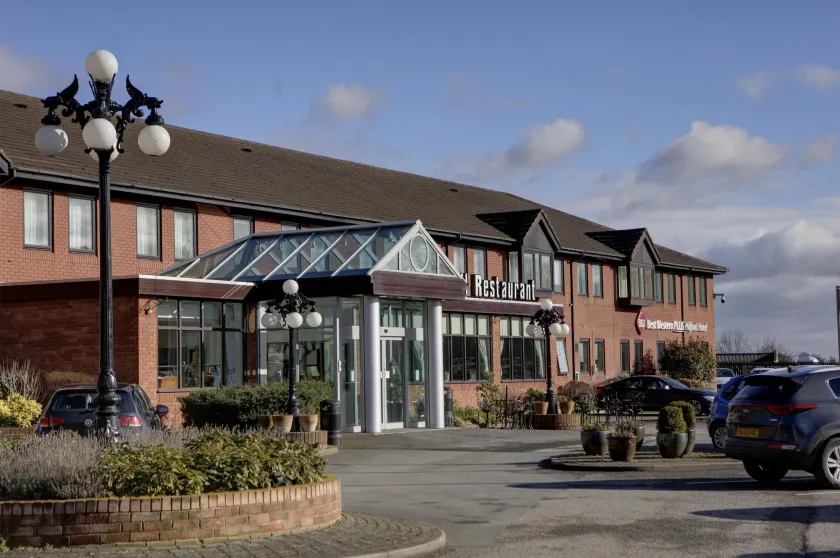 Hotel Best Western Plus Milford - Image 1