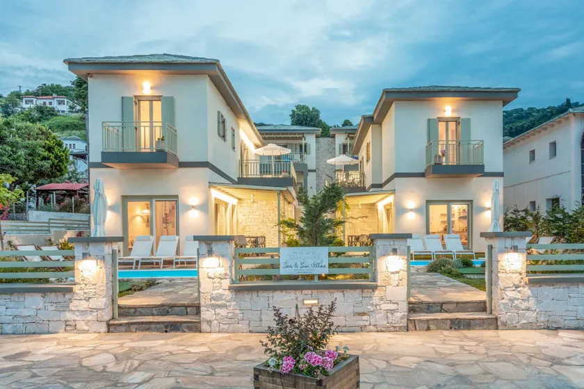 Sea and Sun Luxury Pools' Villas - Image 1