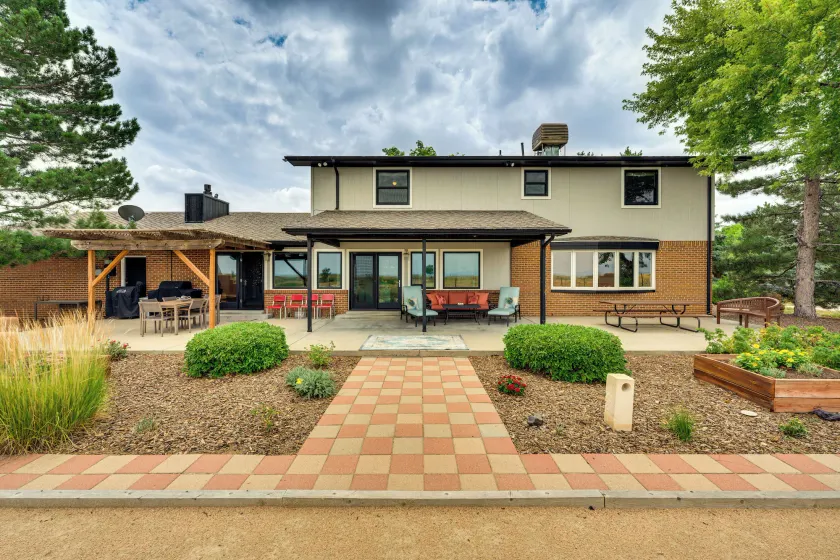 Mtn-view Home w/ Pickleball Court in Louisville! - Image 1