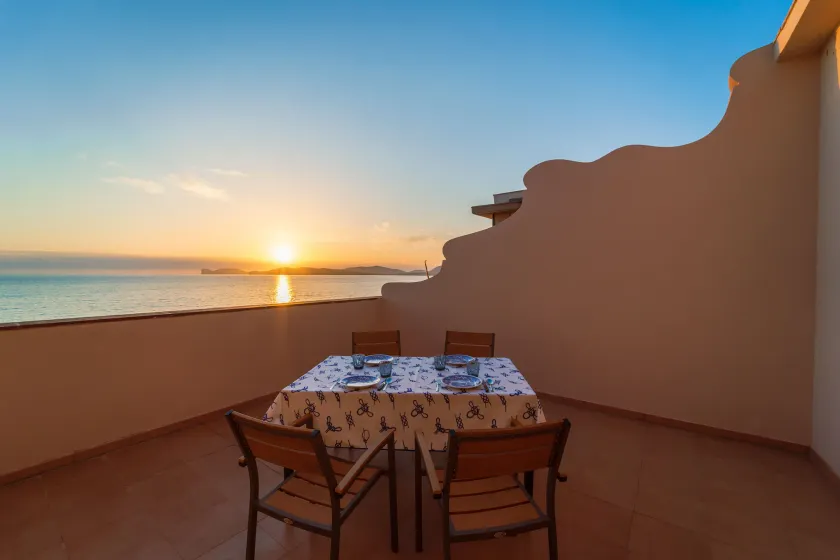 Apartment-Apartment-Eigenes Badezimmer-Meerblick-Sea front terrace - Image 1