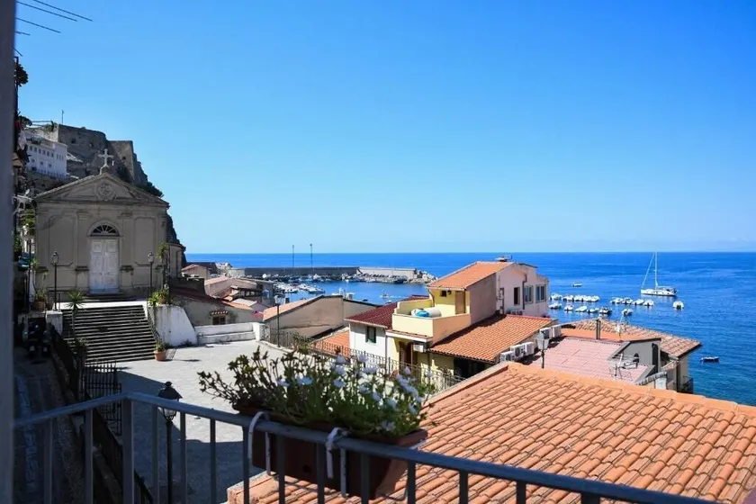 Signora Tita B&B Chianalea - Scilla - Image 1