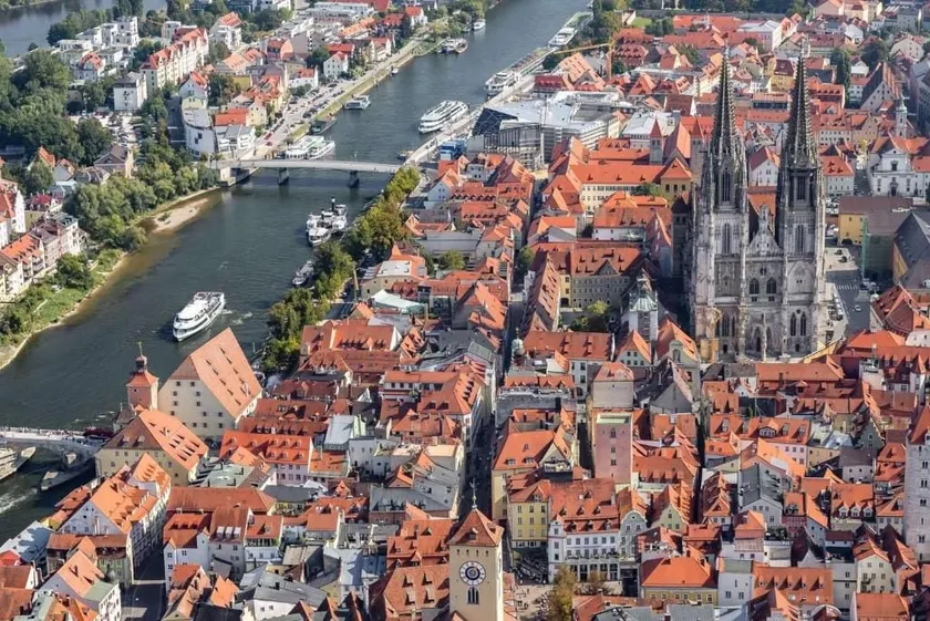 Hotel Regensburg operated by Beepartment - Image 1
