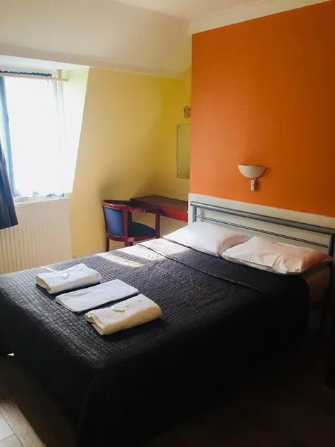 Gresham Hotel Bloomsbury - Image 1