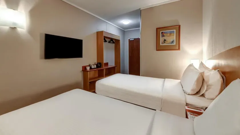 StayEasy Pretoria - Room