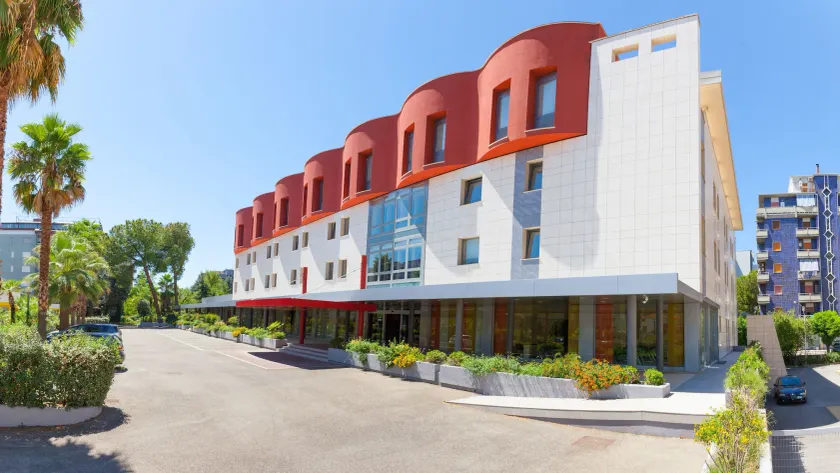 BV President Hotel - Image 1