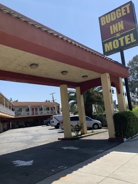 Budget Inn Motel - Image 1