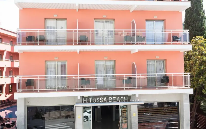 Tossa Beach Center - Image 1