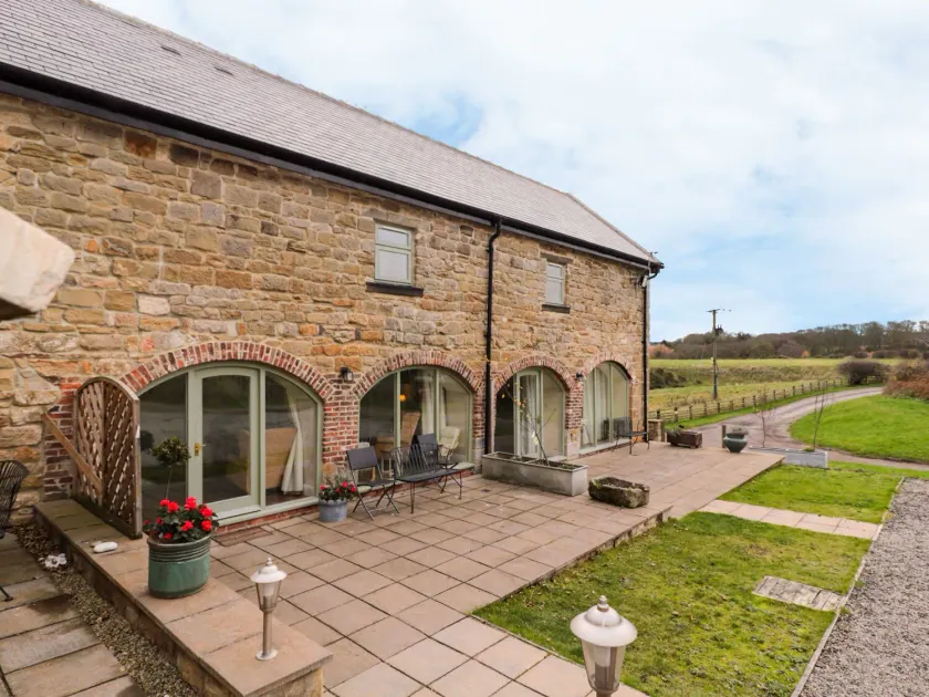 Granary Barn - Image 1