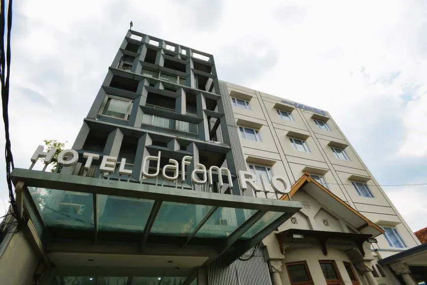 Hotel Dafam Rio Bandung - Image 1
