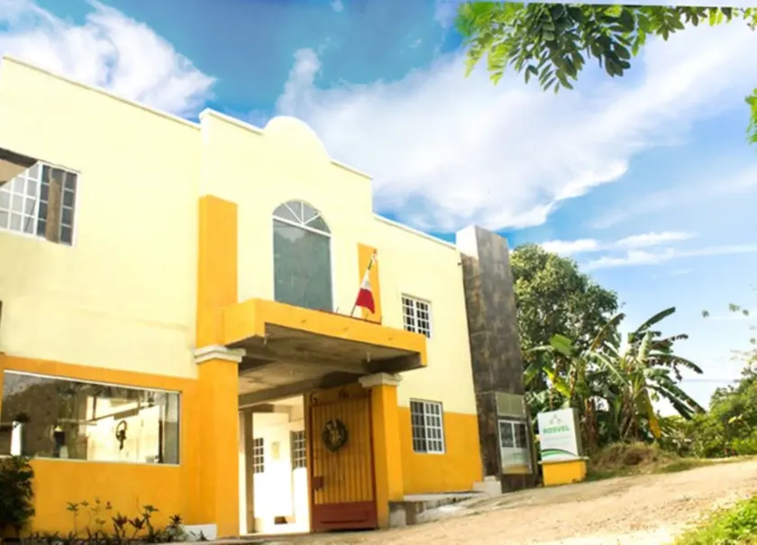 Rosvel Hotel - Image 1