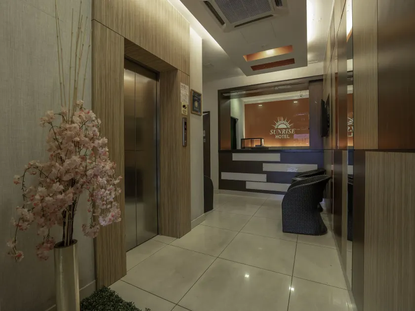 Sunrise Hotel - Image 1