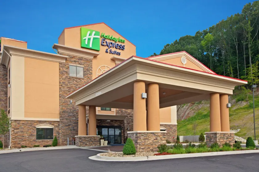 Holiday Inn Express & Suites Ripley by IHG - Image 1