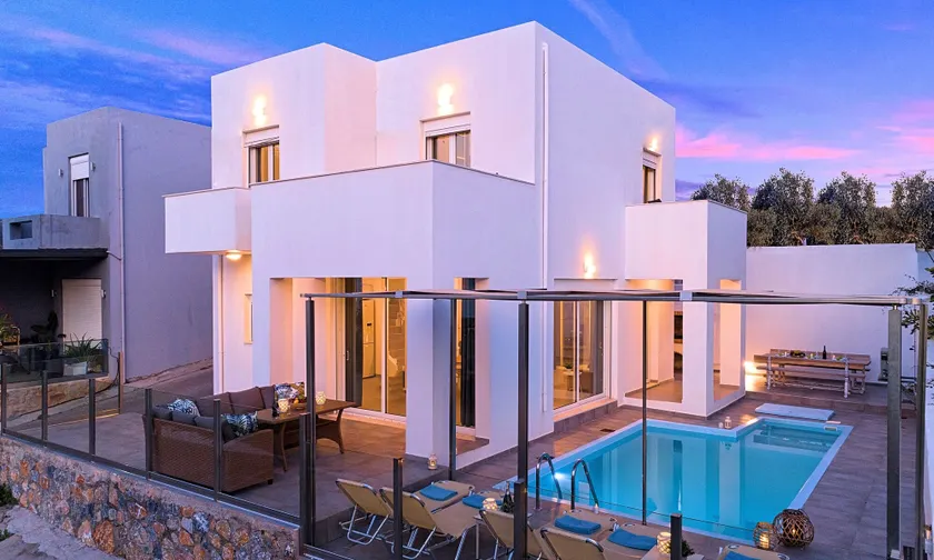 Cretan Sunset Villa Heated Pool - Image 1