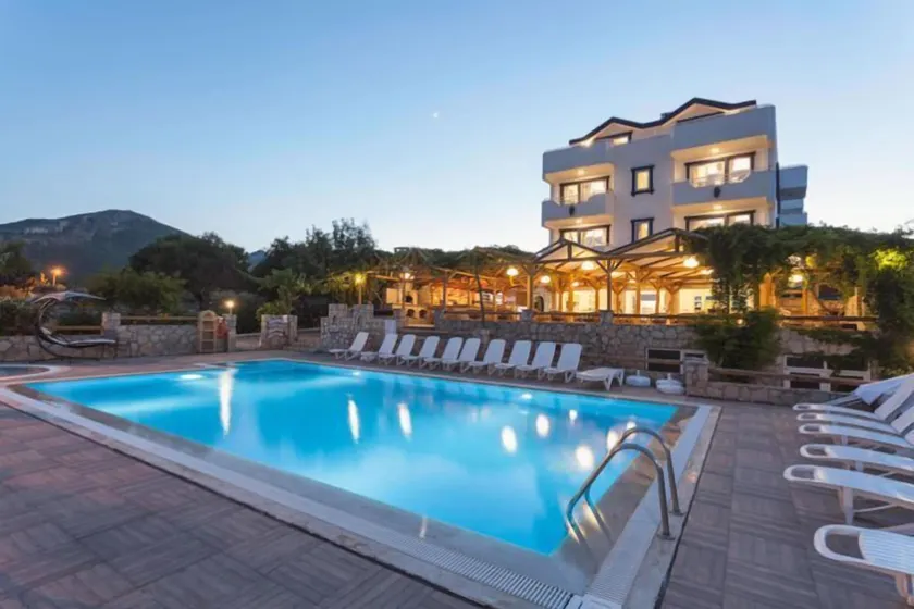 Uslu Otel Royal Yachting - Image 1