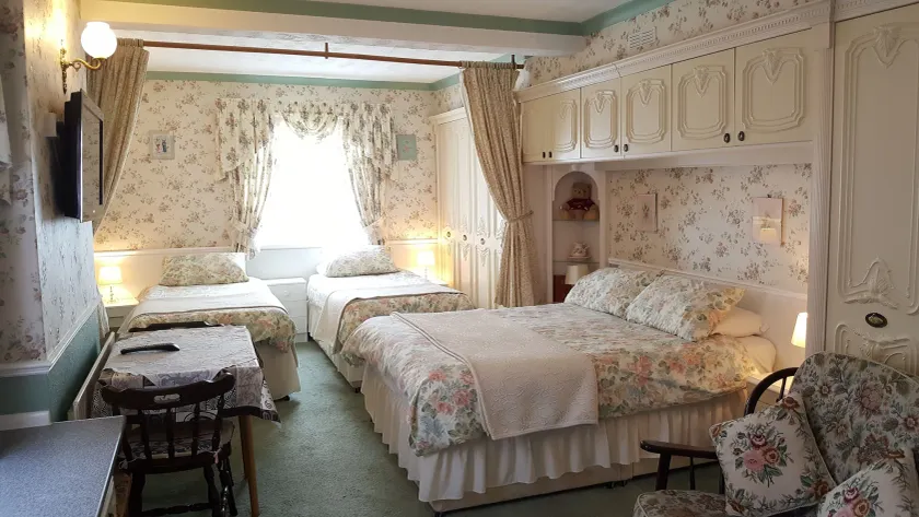 Adelaide Guesthouse - Image 1