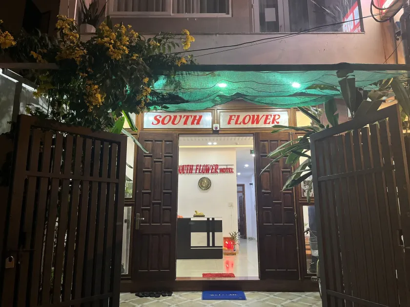 South Flower Hotel - Image 1